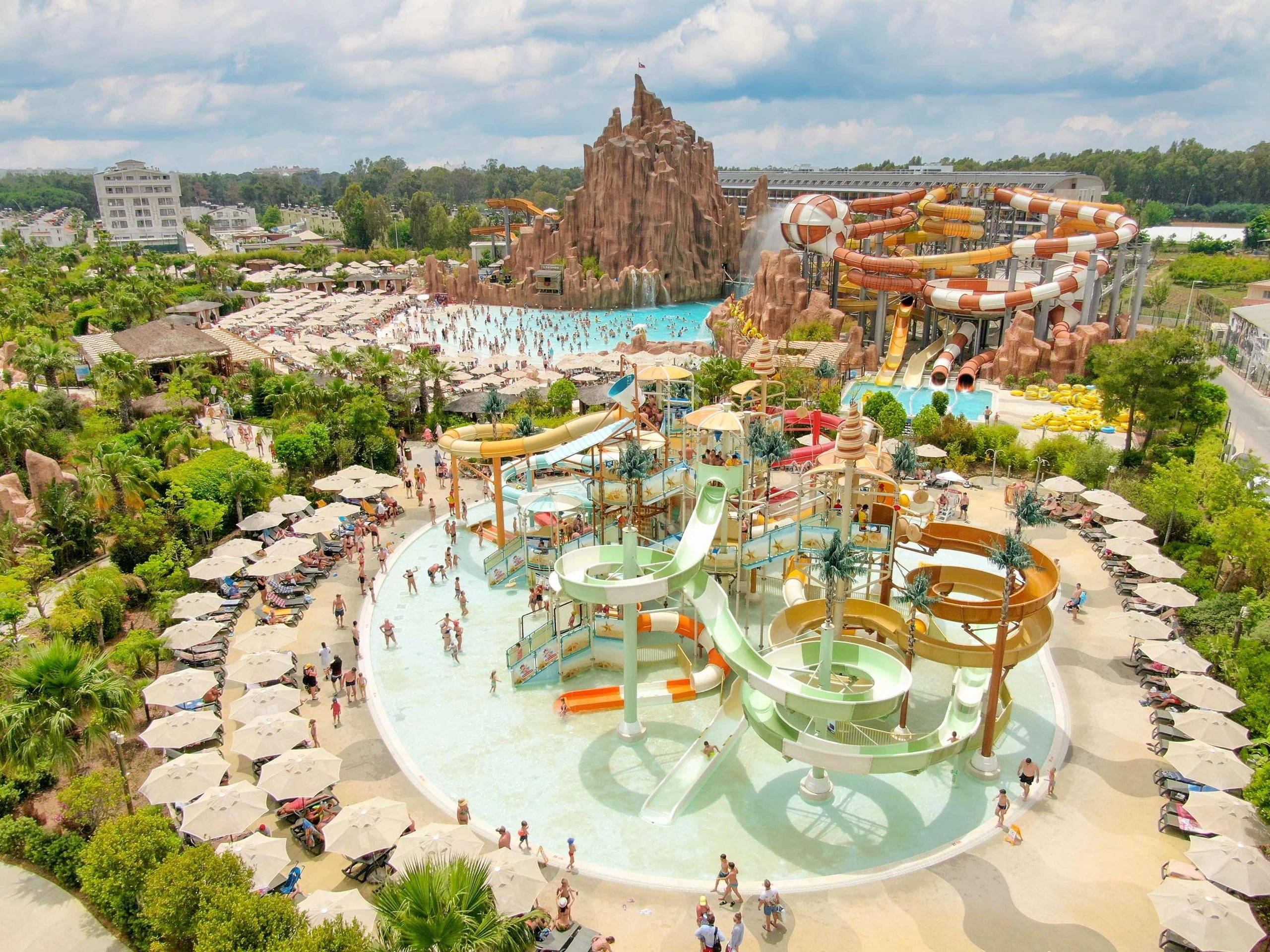 The Land of Legends – Tema Parkı